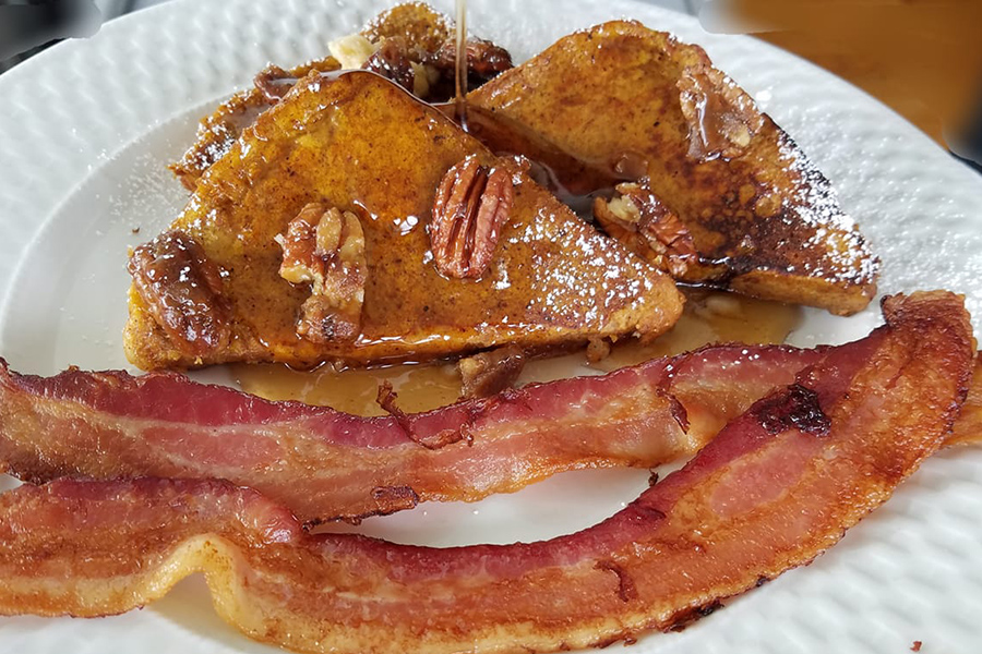 french toast and bacon