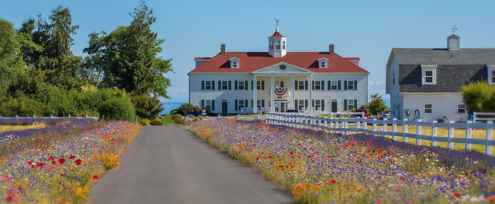 Driveway to George Washington Inn