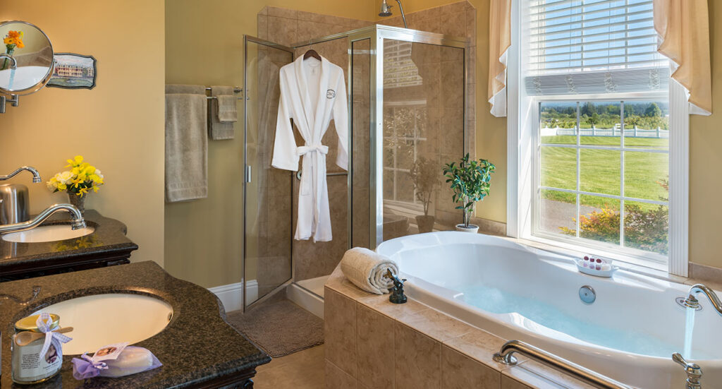Martha Washington Suite Bath