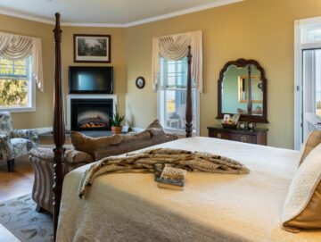 Martha Washington Suite Bed