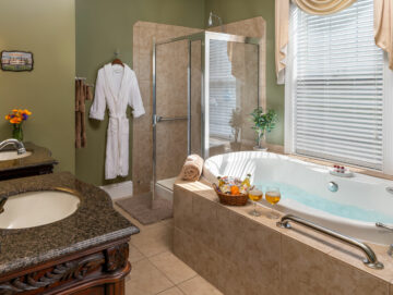 Martha Washington Suite Bathroom